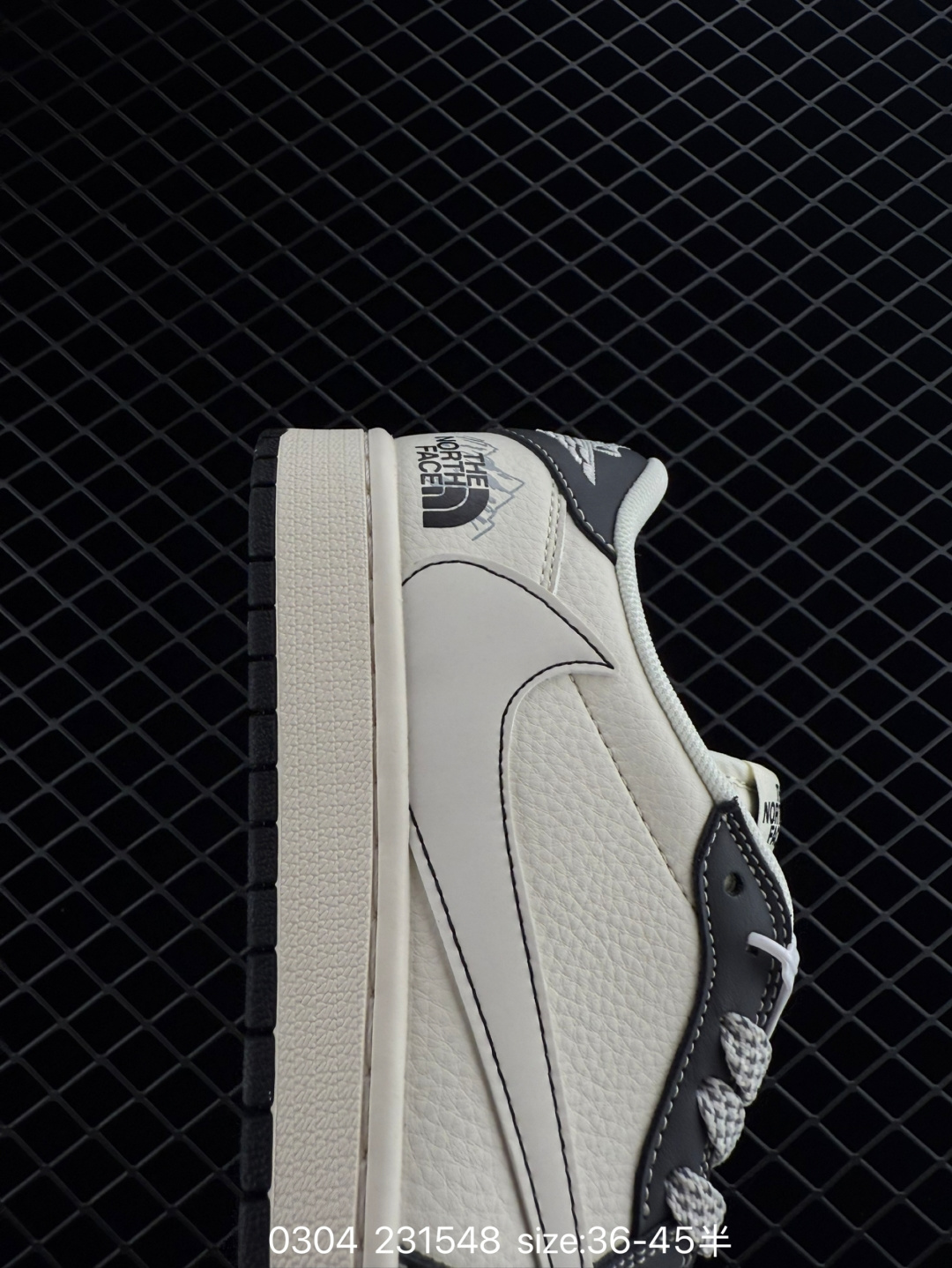 Travis Scott x Air Jordan 1 ” Reverse Mocha “